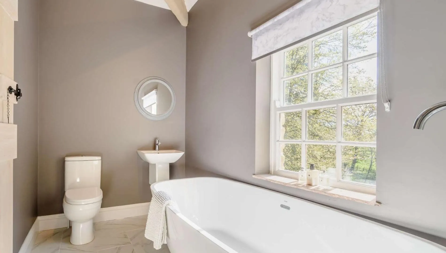 1 Bed In Kirkby Fleetham 82337 Villa 0*,  United Kingdom